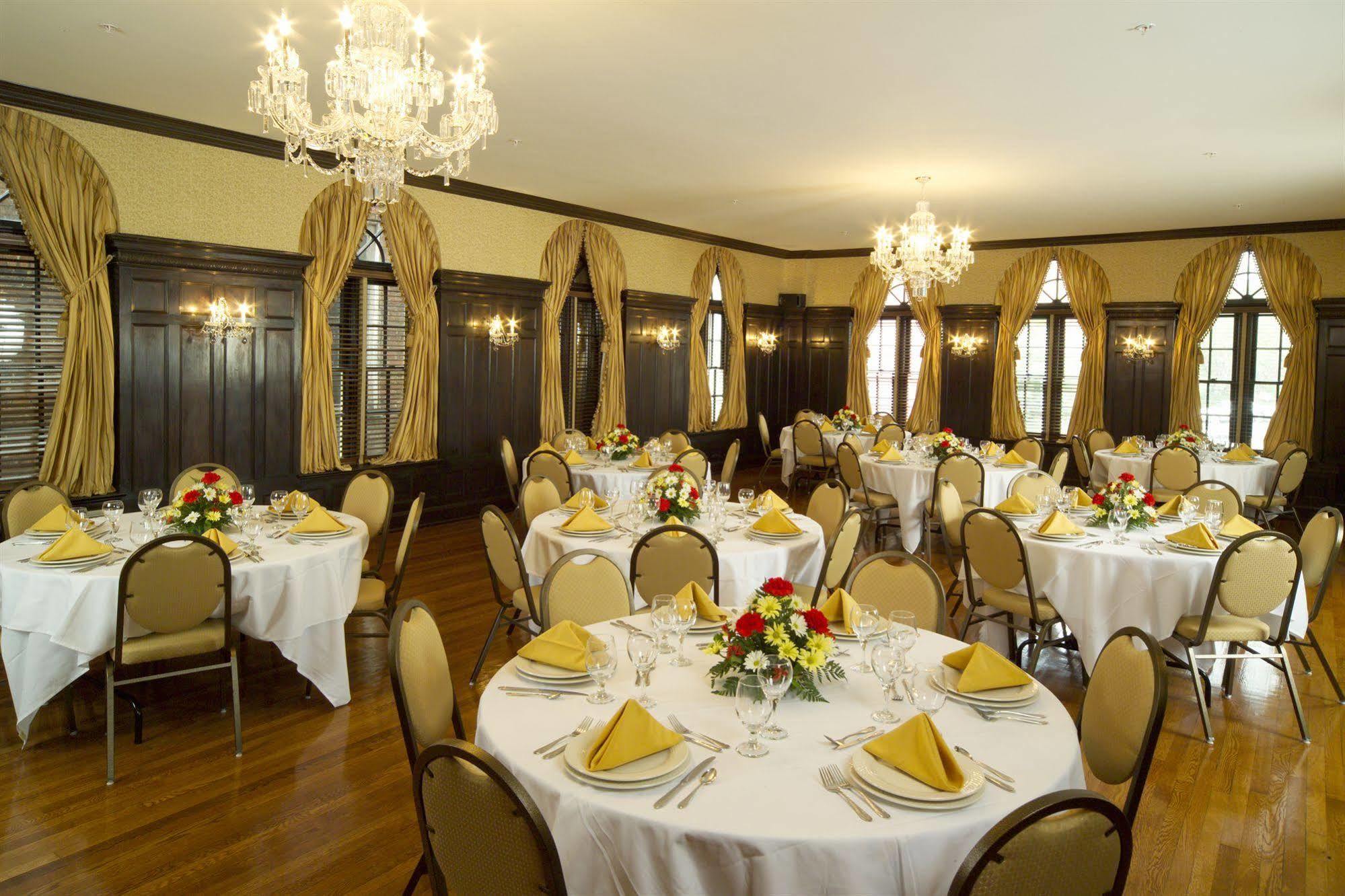 General Francis Marion Hotel 레스토랑 사진